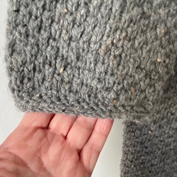 Hand knit 3/4 sleeve pull over crew neck sweater grey and teal - Picture 6 of 7